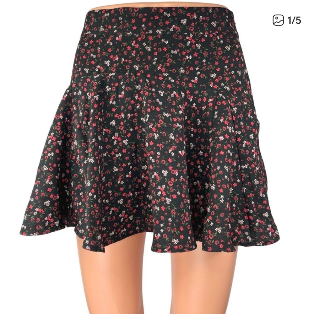 Nwot zara floral skort
